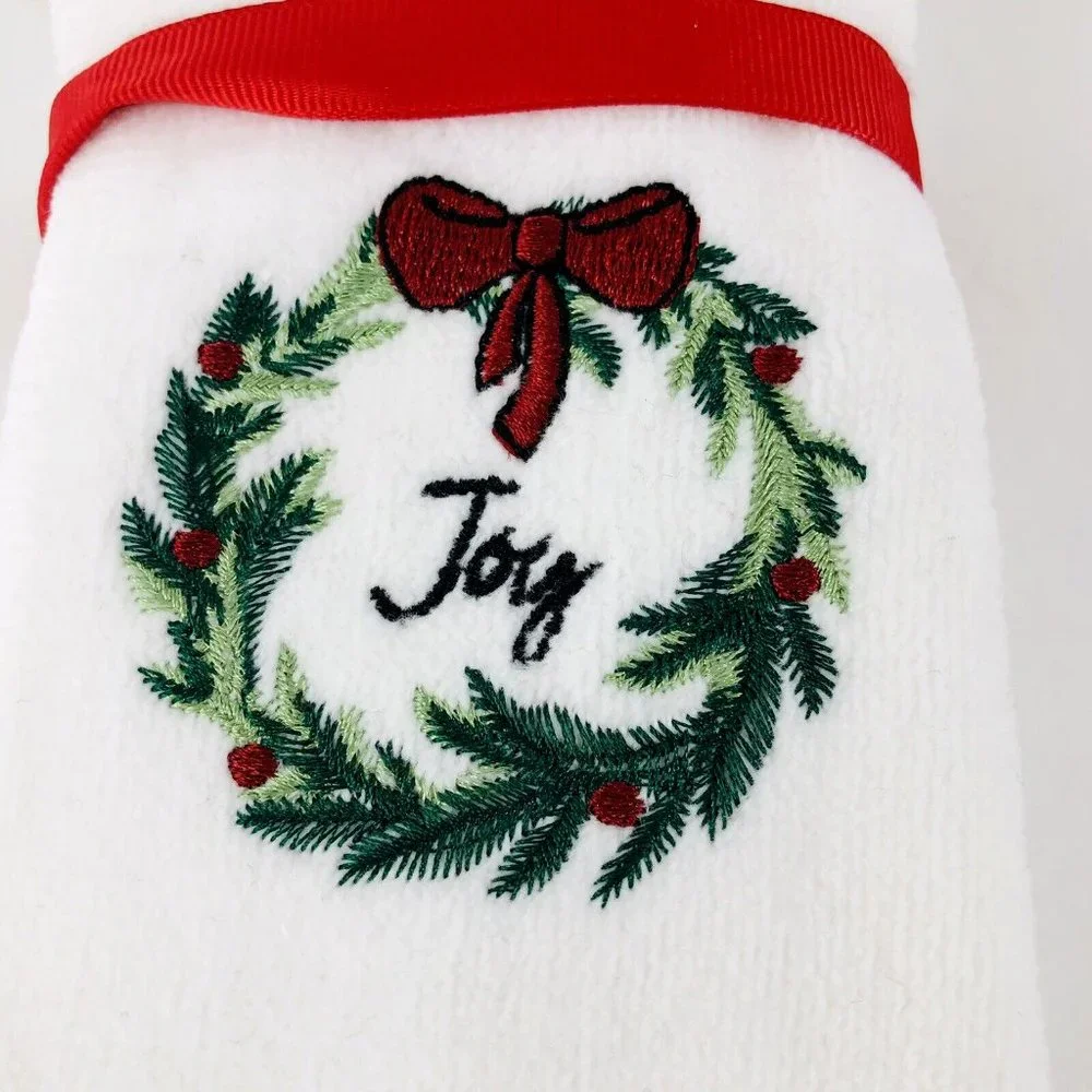 Christmas Tip Towels Set of 2 Fingertip Embroidered Joy Wreath 11 x 16 New